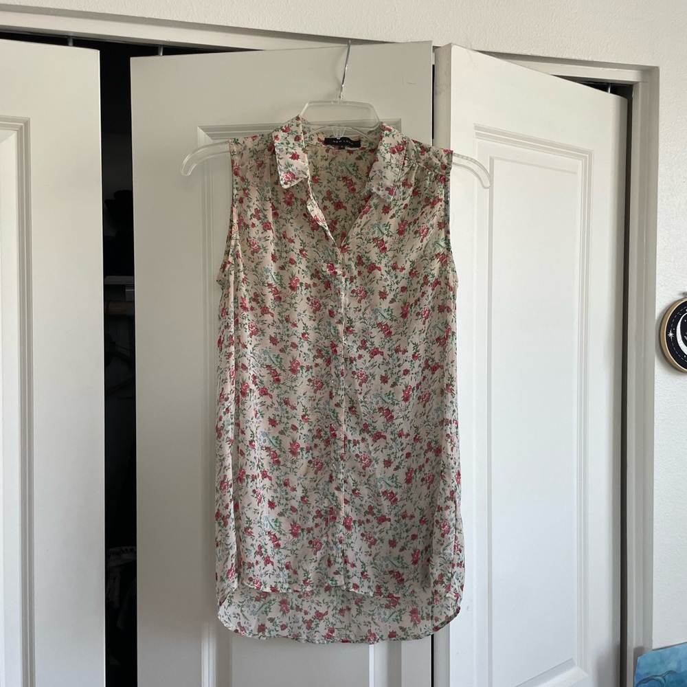New Look floral sleeveless blouse